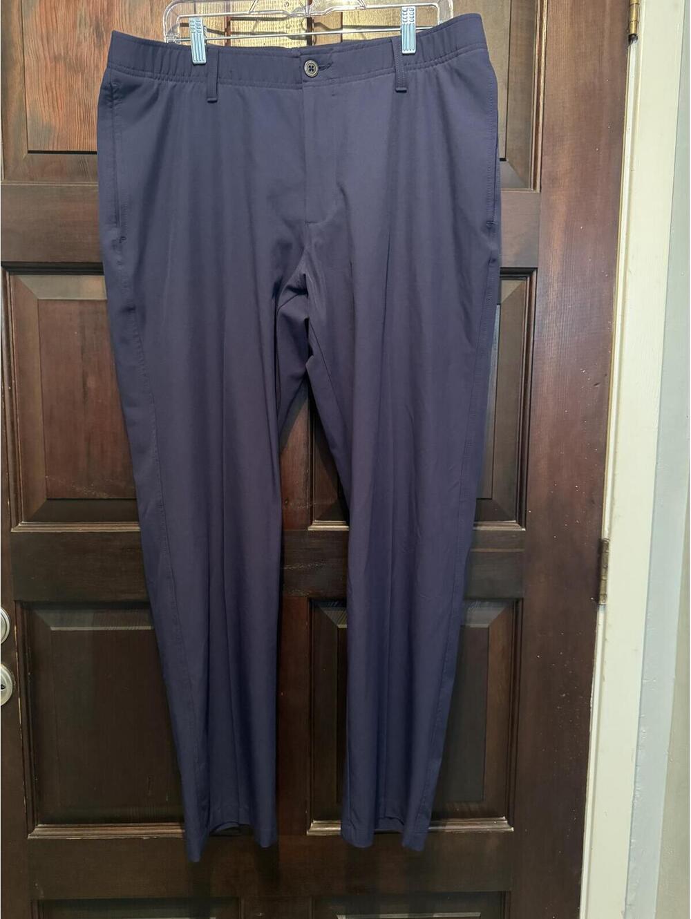 Under Armour Navy Blue Men's Performance Casual  Pants 38 x 30